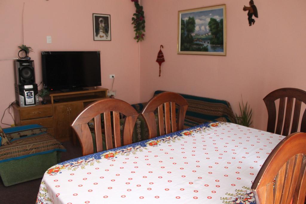 Hostal Cali Putre Bagian luar foto